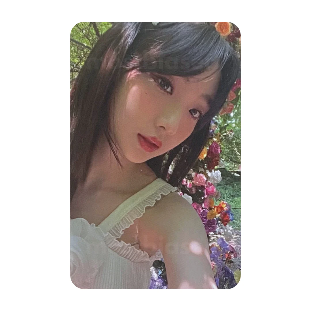 Flip That Album - LOONA YEOJIN